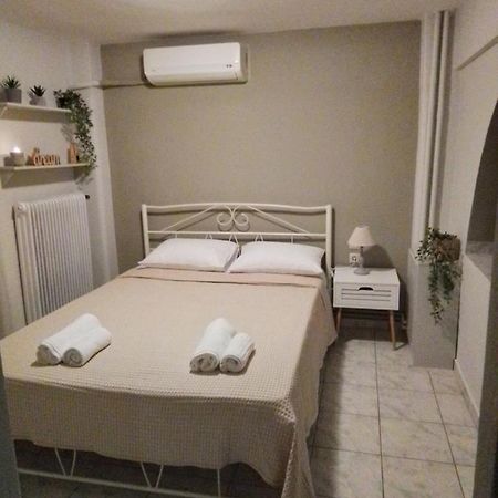 George House Apartment Larissa Bagian luar foto