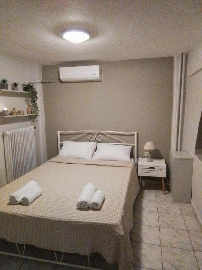 George House Apartment Larissa Bagian luar foto