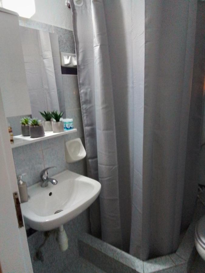 George House Apartment Larissa Bagian luar foto