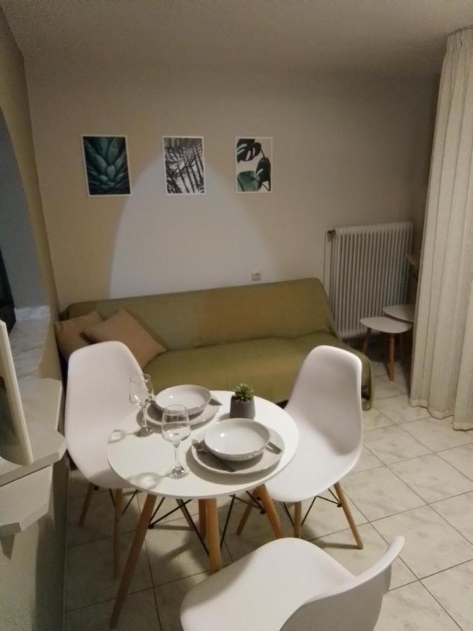 George House Apartment Larissa Bagian luar foto