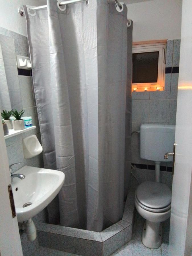 George House Apartment Larissa Bagian luar foto